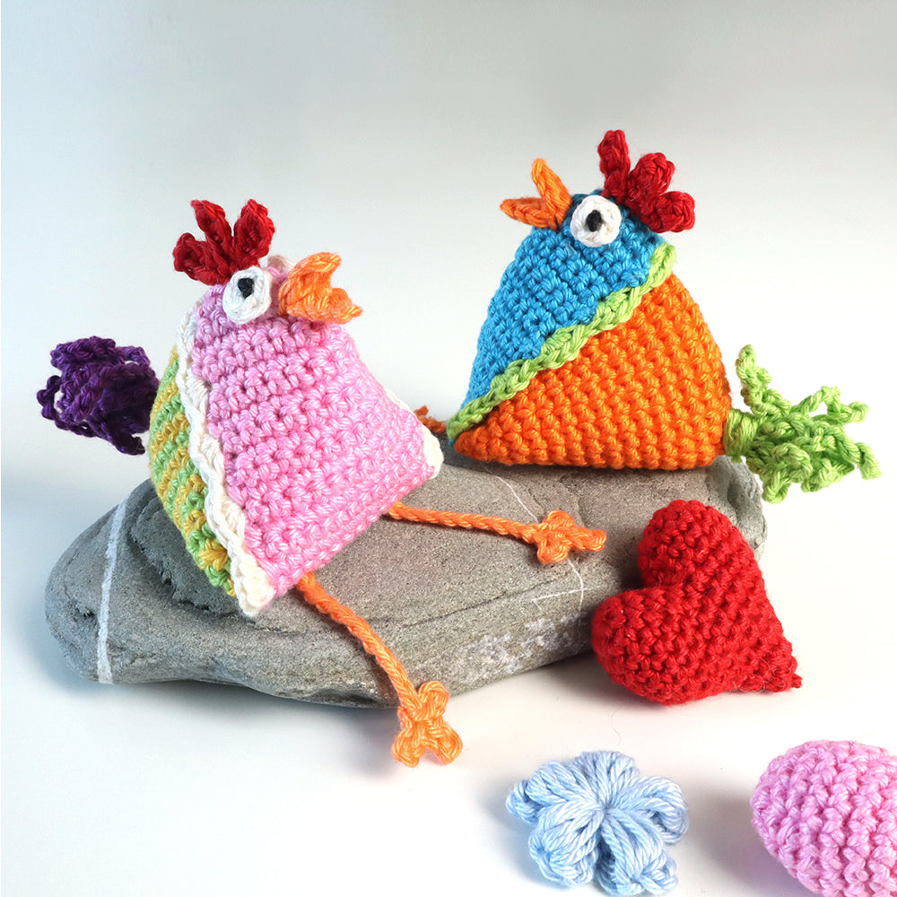 Taschenhuhn „Klipp-Klapp“ – Osterdeko & kleines Versteck