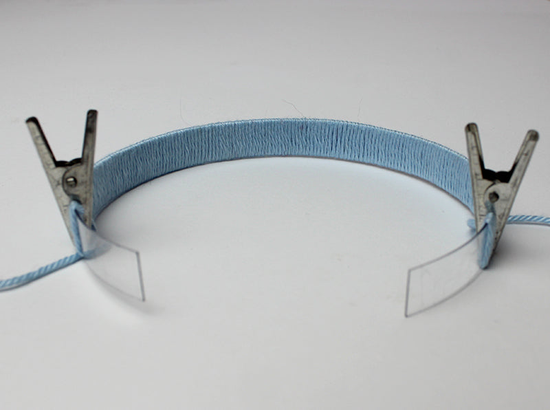 Umwickelte Armreifen mit Strass