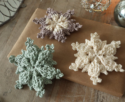 Schneeflocke „Fjolla“ – Baumschmuck, Anhänger & Tischdeko