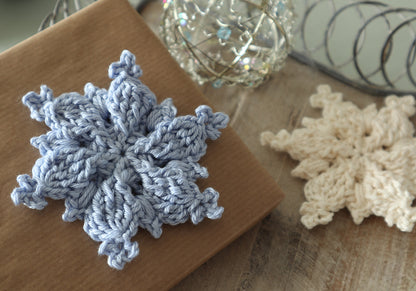 Schneeflocke „Fjolla“ – Baumschmuck, Anhänger & Tischdeko