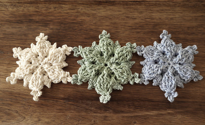 Schneeflocke „Fjolla“ – Baumschmuck, Anhänger & Tischdeko