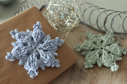 Schneeflocke „Fjolla“ – Baumschmuck, Anhänger & Tischdeko