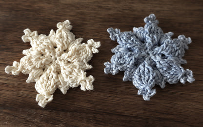 Schneeflocke „Fjolla“ – Baumschmuck, Anhänger & Tischdeko