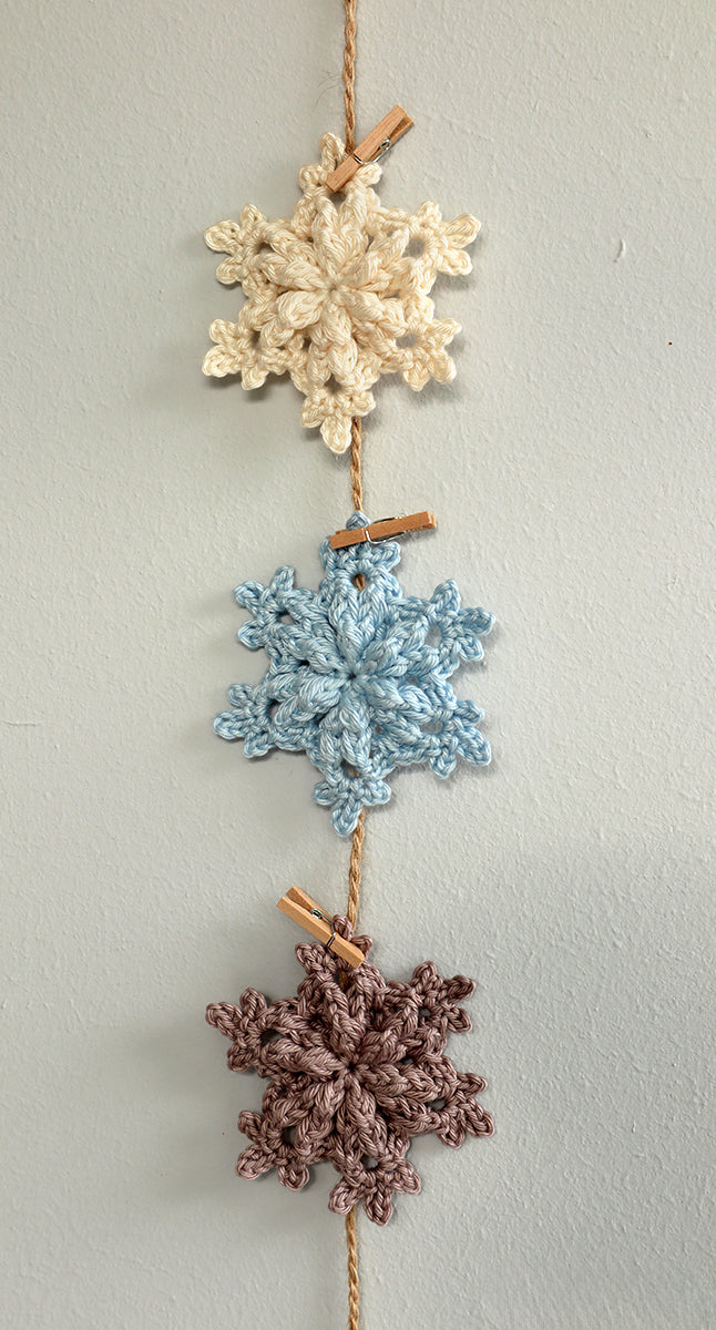 Schneeflocke "Jule" - Winterdeko, Baumschmuck, Geschenkanhänger