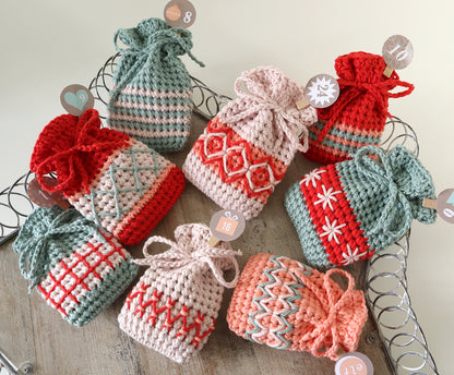 Adventskalender "Hygge" zum Besticken - 2 Größen, 8 Motive