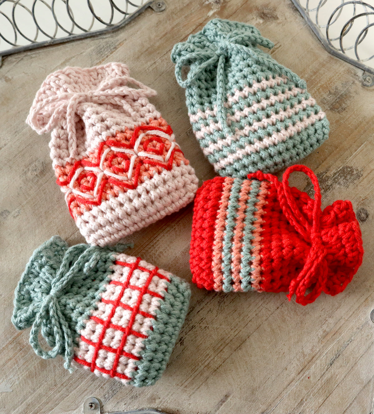 Adventskalender "Hygge" zum Besticken - 2 Größen, 8 Motive