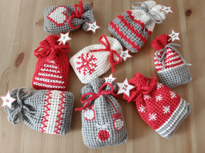Adventskalender "Classic" zum Besticken,  2 Größen, 8 Motive