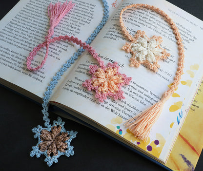 Lesezeichen „Kleine Flocke“ – Schneeflocke und Geschenkband