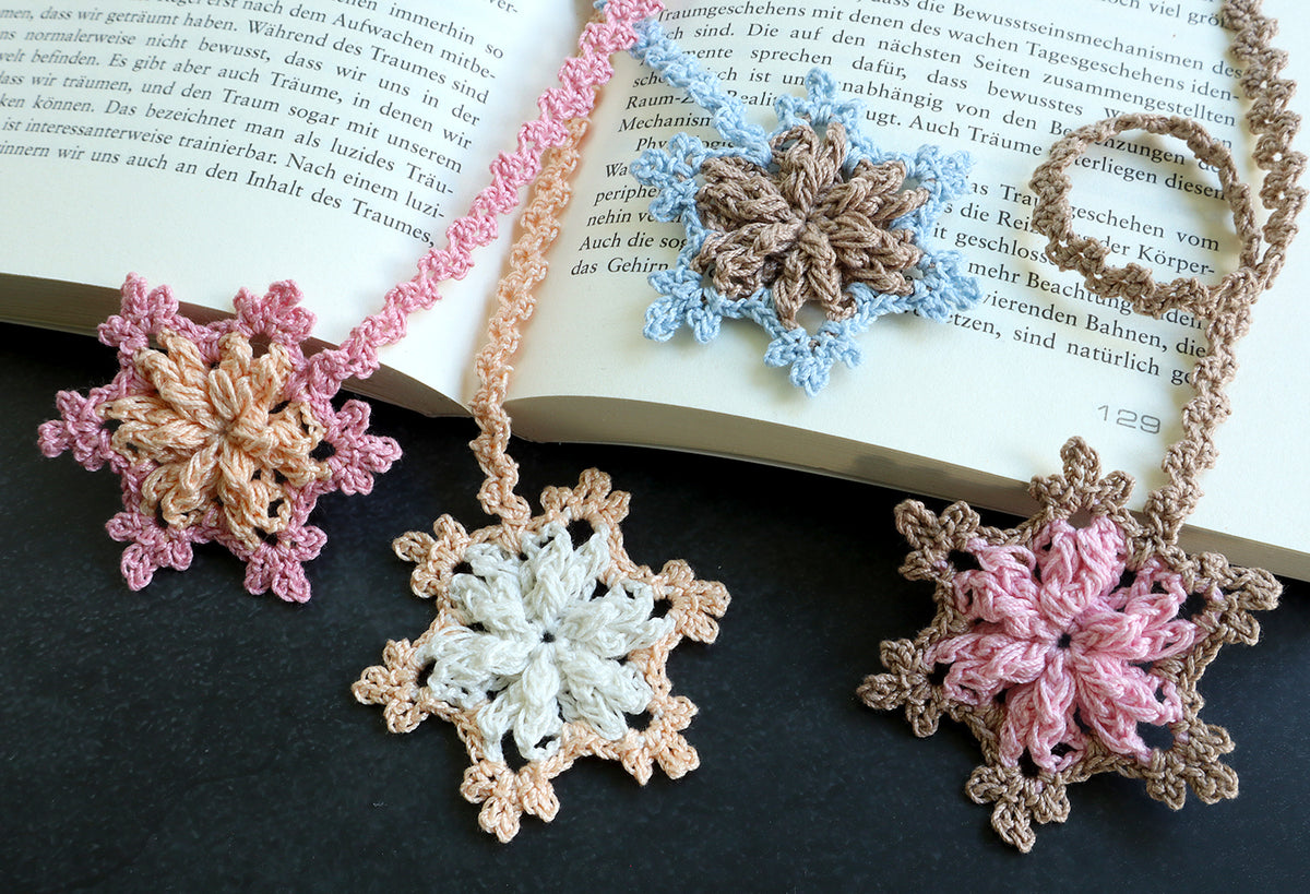 Lesezeichen „Kleine Flocke“ – Schneeflocke und Geschenkband